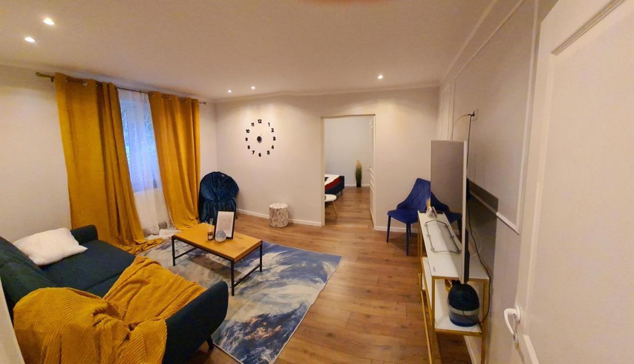 My Cozy Nest - 2 Rooms Apartment Тыргу-Муреш Экстерьер фото